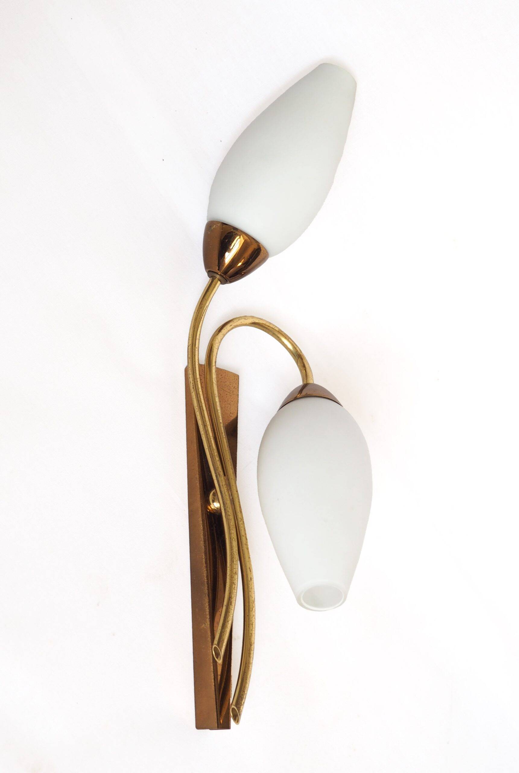 Double opaline flute wall light