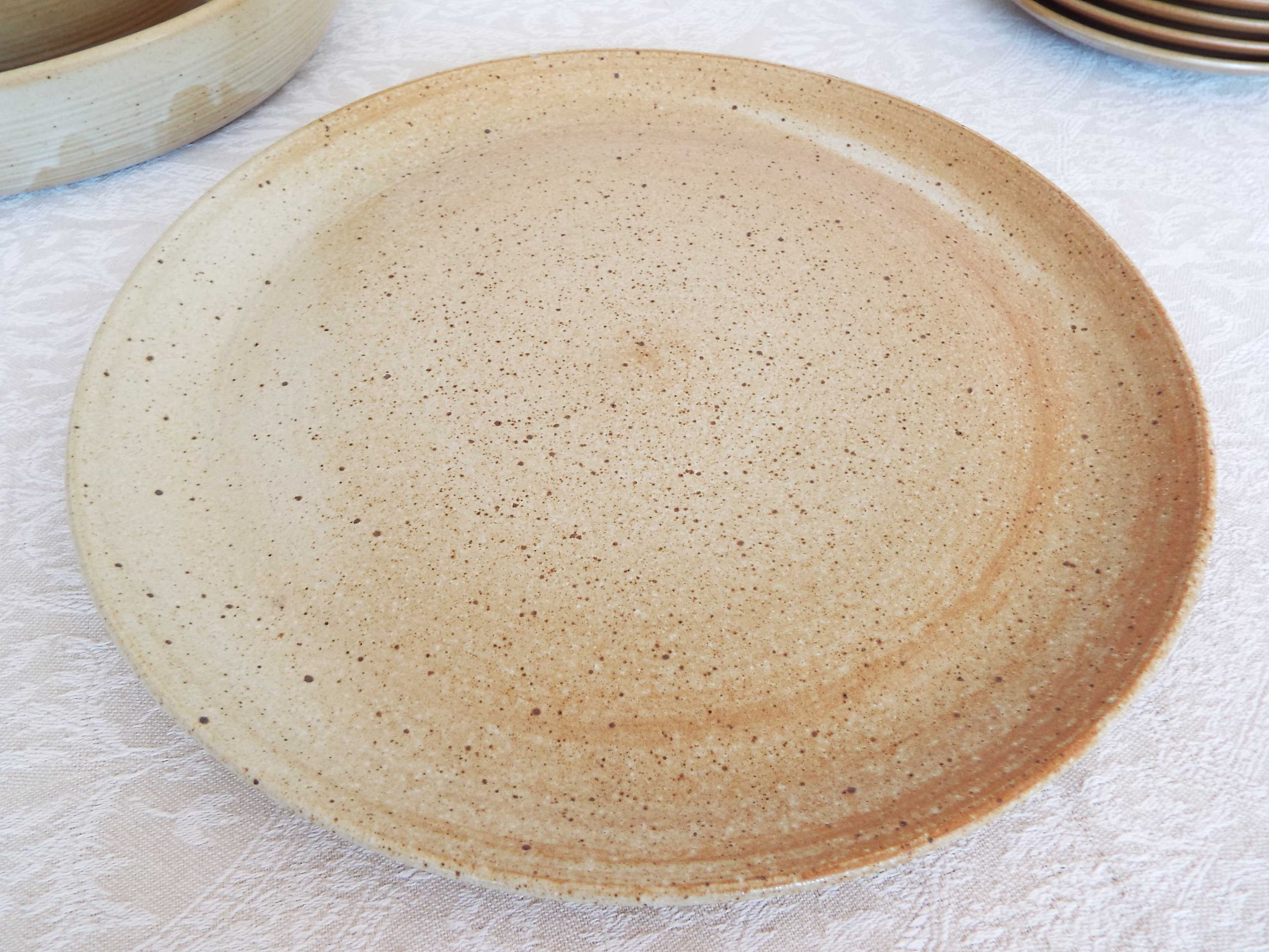 Sandstone pie dish