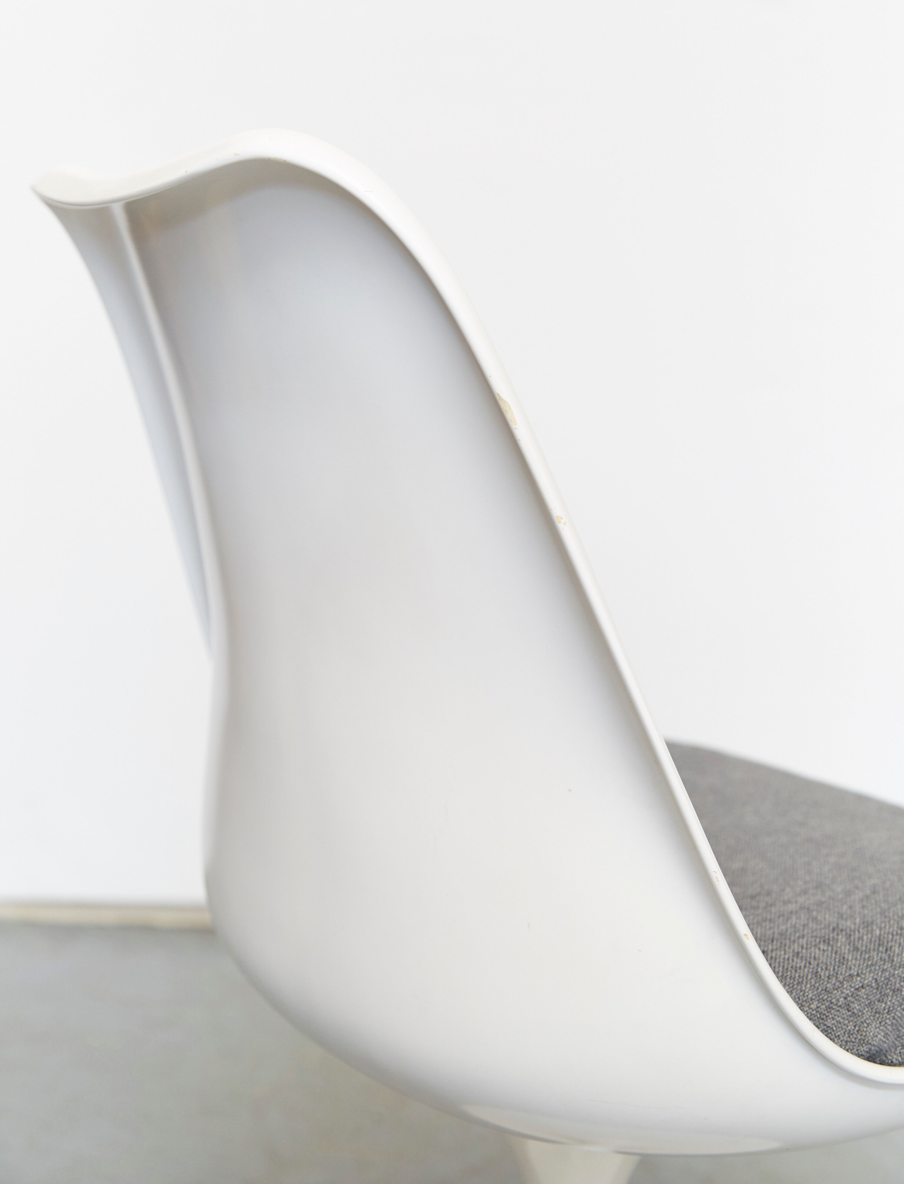 Eero Saarinen swivel Tulip chair for Knoll International