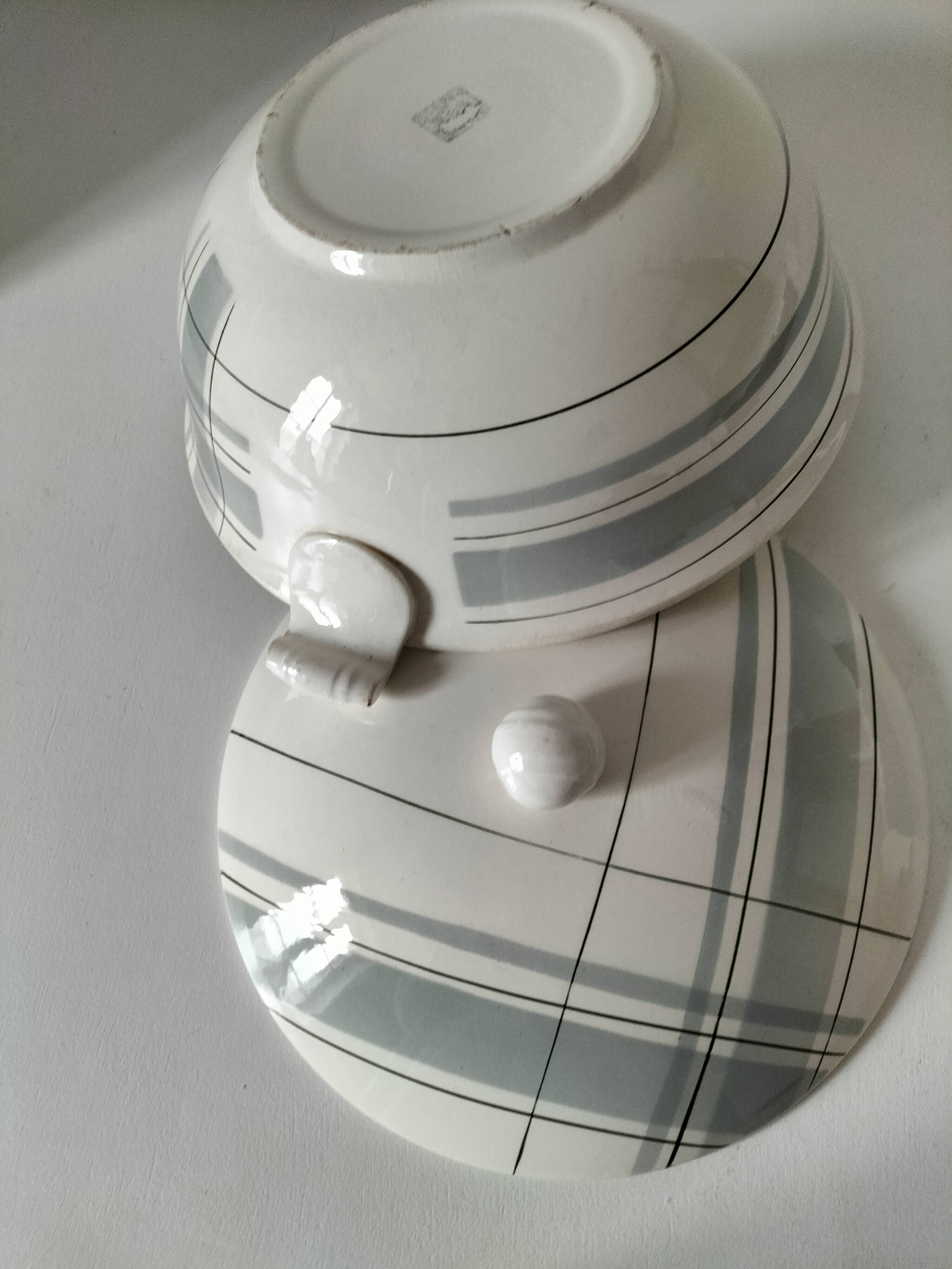 Salins soup tureen model Montréal graphic decor 60s