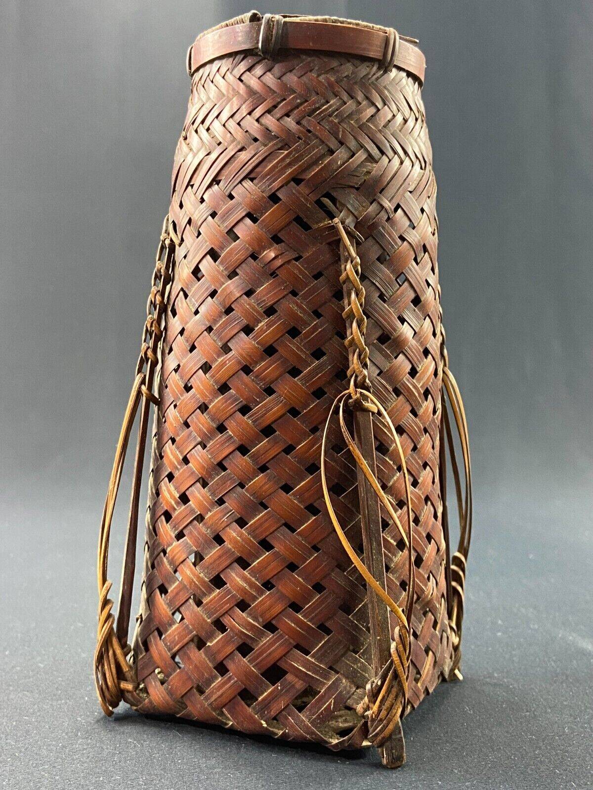 Hanakago vase in woven bamboo for Ikebana Japan late 19th century