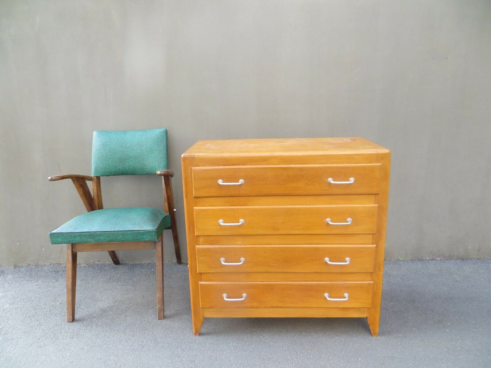 Vintage 40s chest of drawers