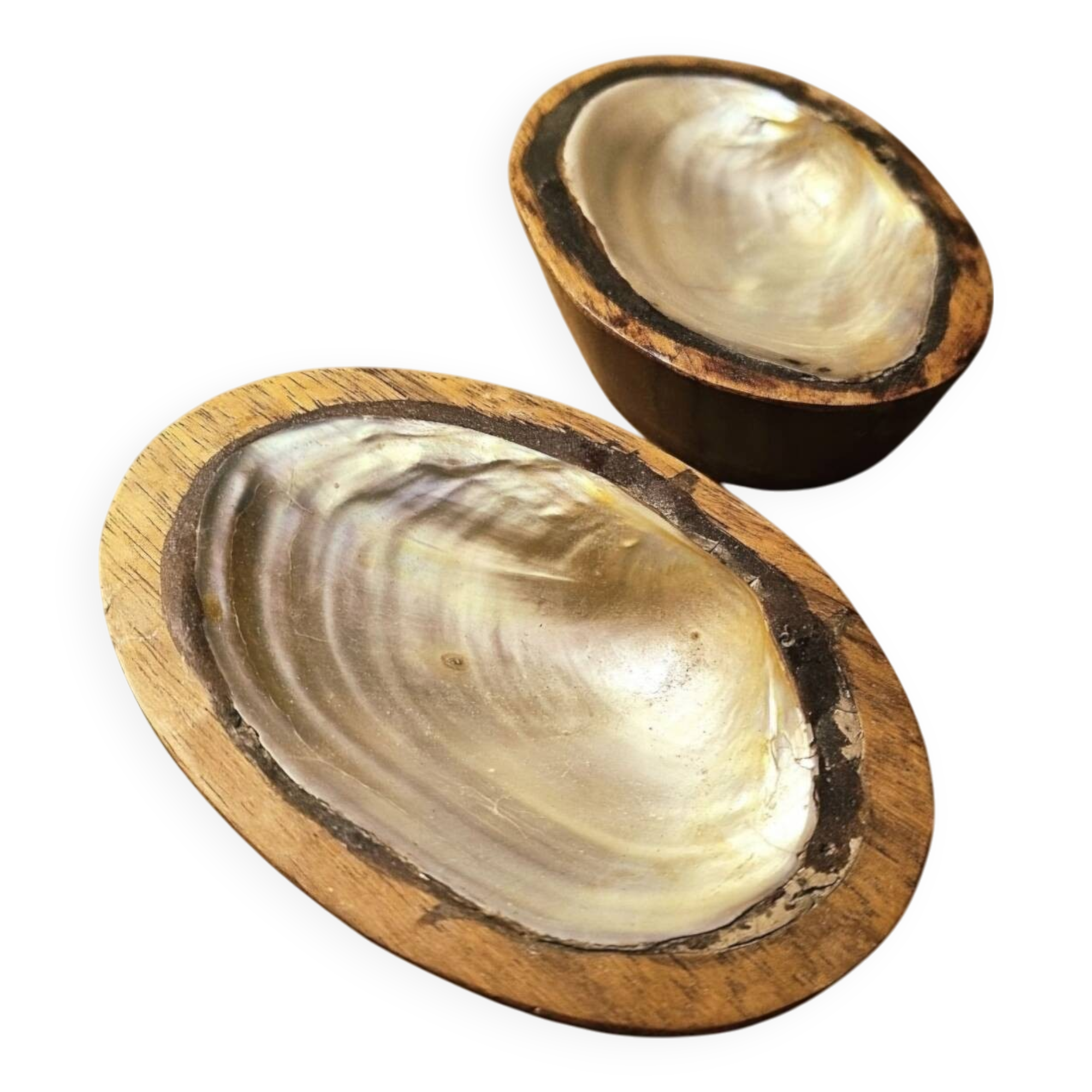 Pair of pocket emptiers or soap dishes