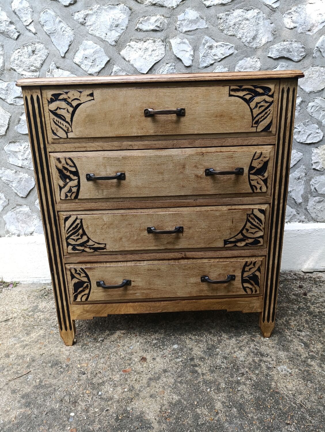 Vintage chest of drawers