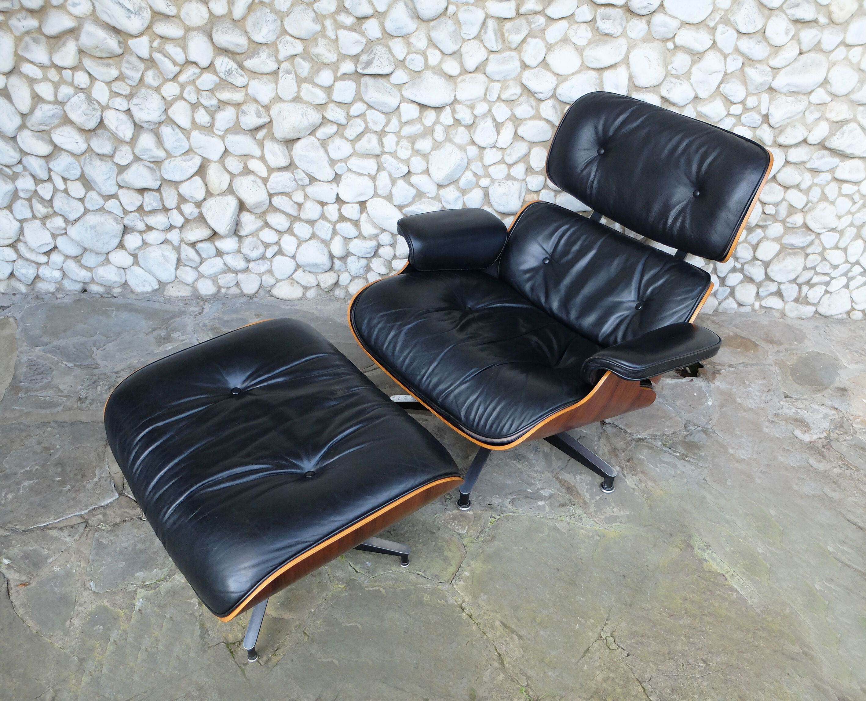 Lounge chair & ottoman rosewood from Rio by Charles & Ray Eames edition Herman Miller USA, 1970
