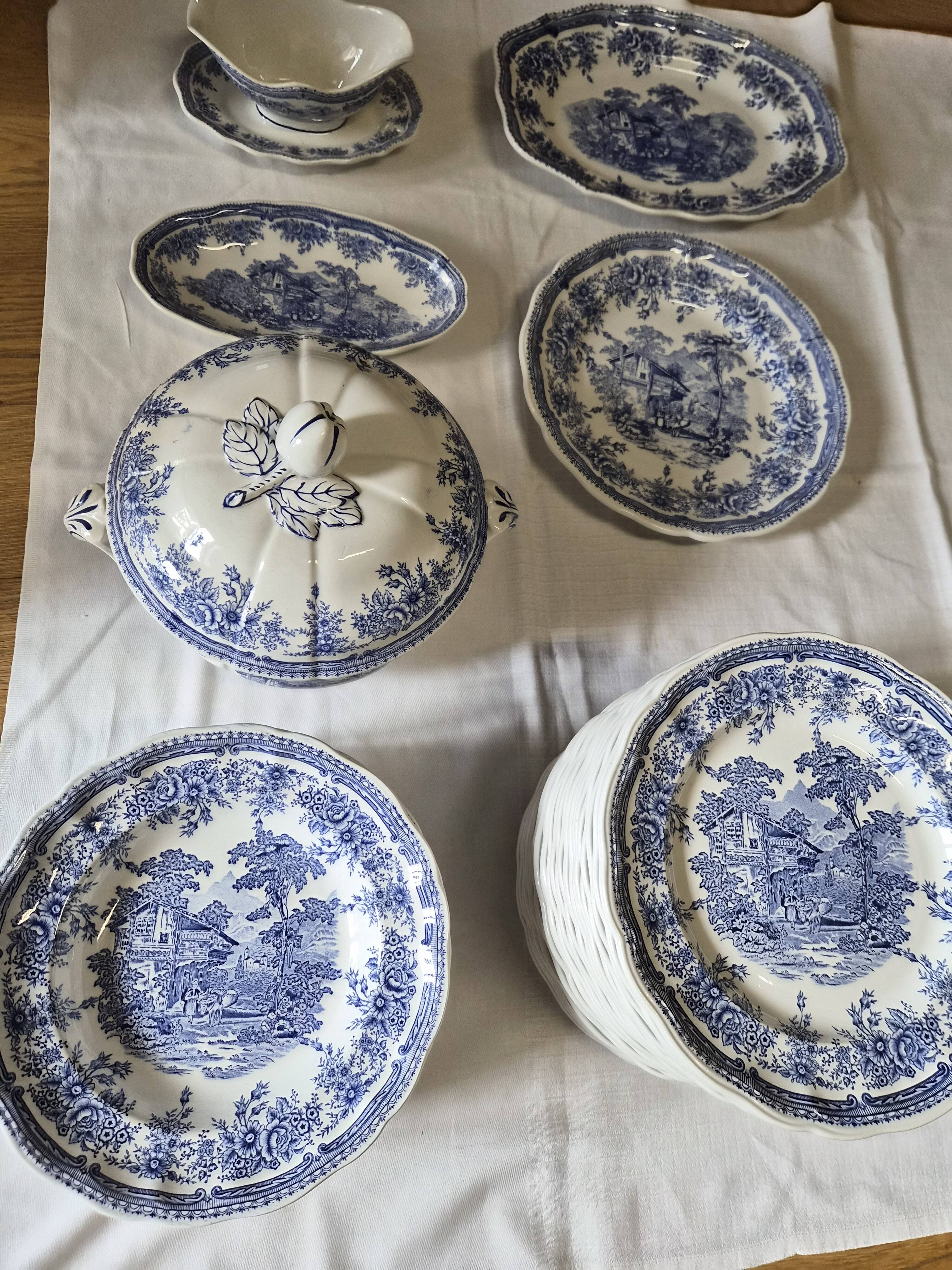 Complete table service The Cottage Lunéville 41 pieces blue decoration