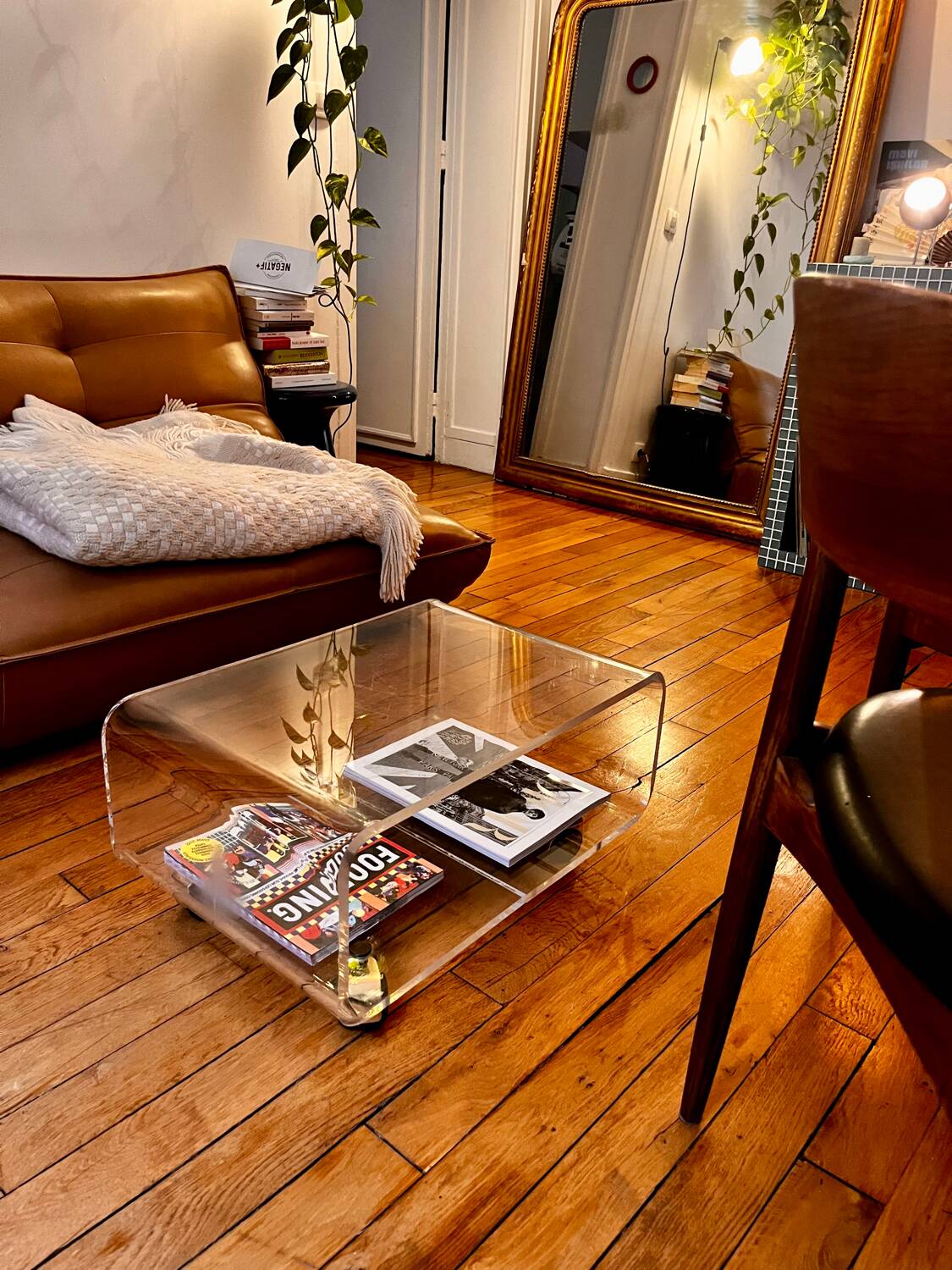 Plexiglas coffee table marsh international