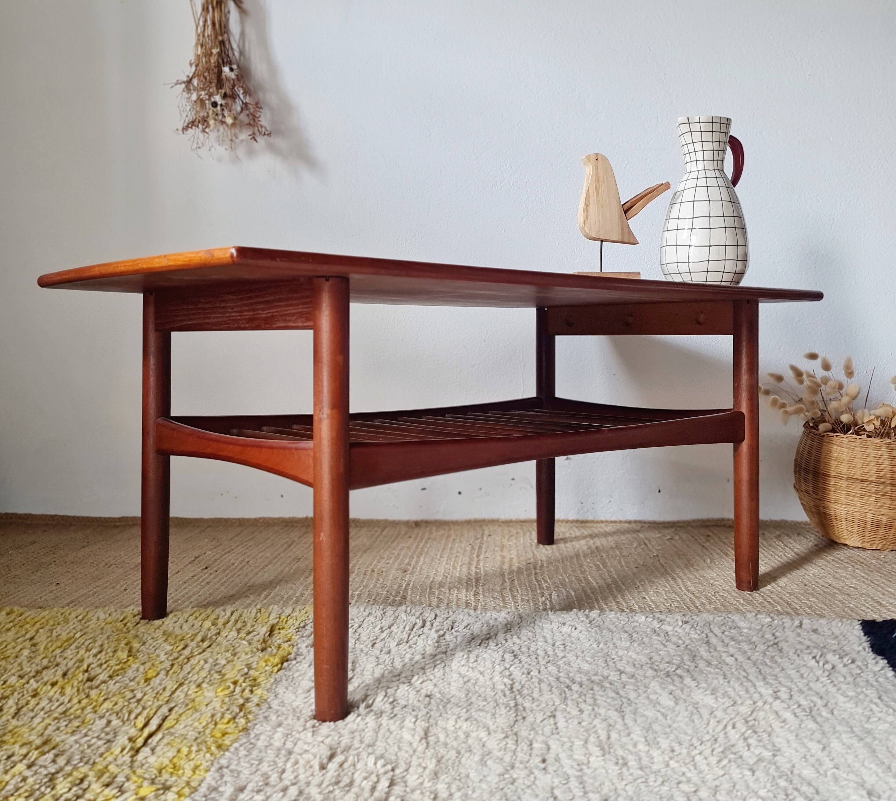 Table basse vintage en teck – Design Danois Mid-Century