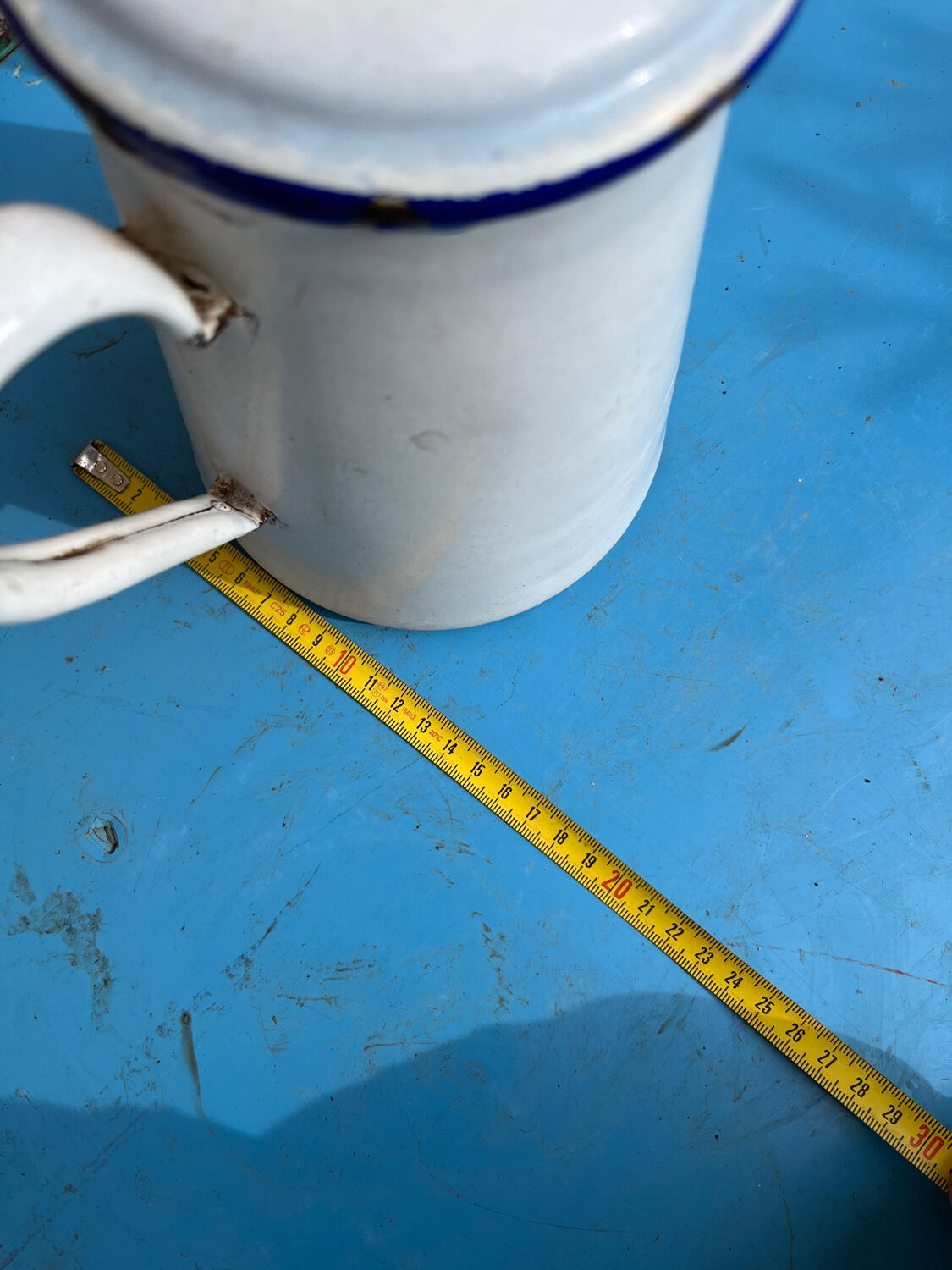 Enamelled coffee maker