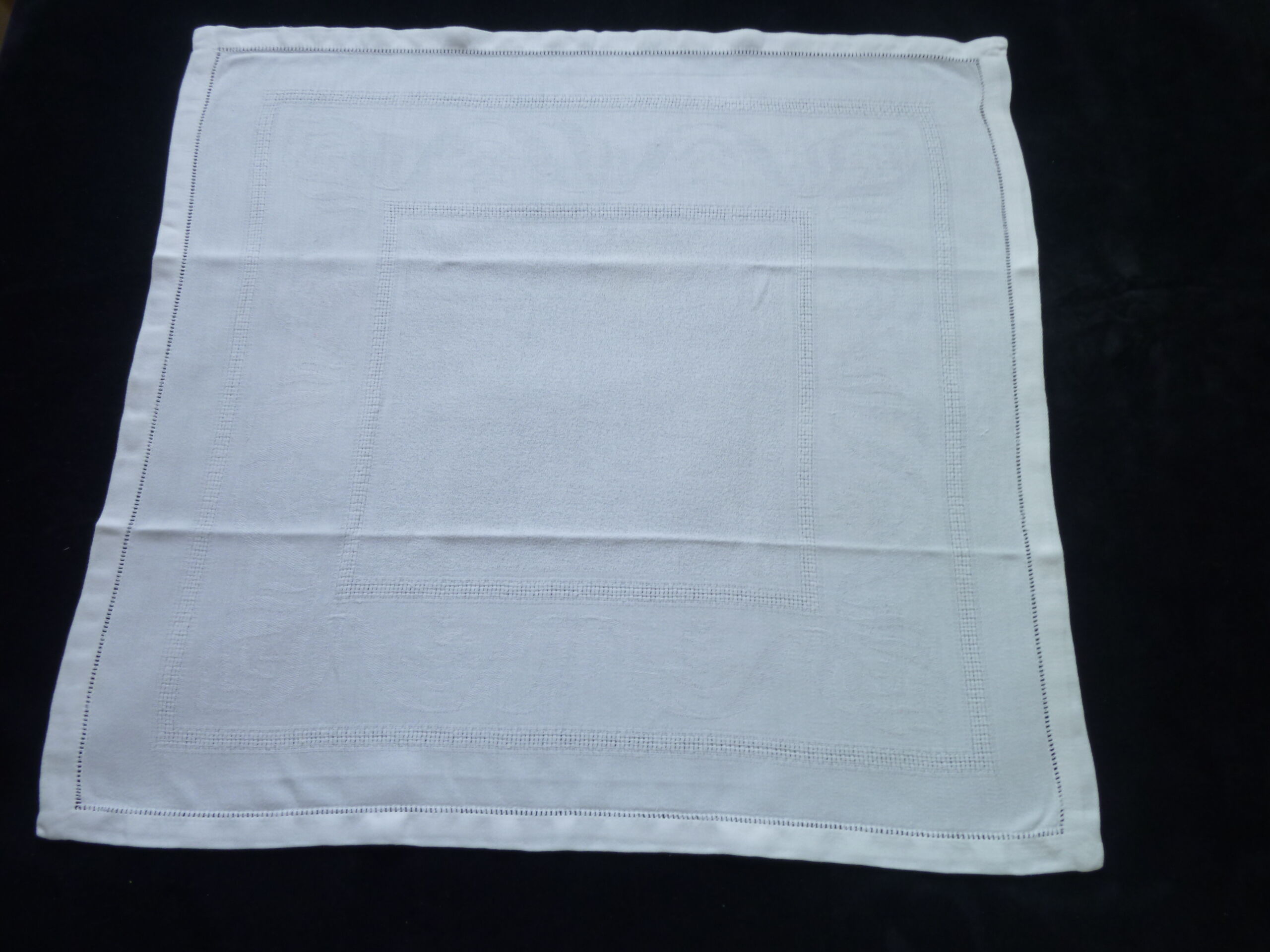 Set of 6 vintage white damask cotton napkins