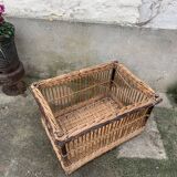 Large basket, rattan basket, old wicker linen basket