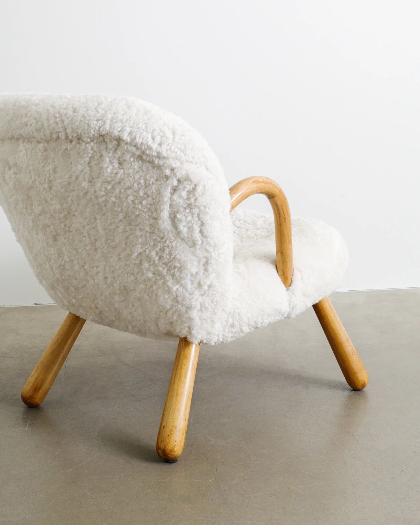 DANISH "CLAM CHAIR" BY ARNOLD MADSEN IN WHITE SHEEPSKIN, 1940s