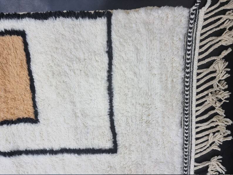 Traditional handmade Beni Ouarine rug 250cmx150cm