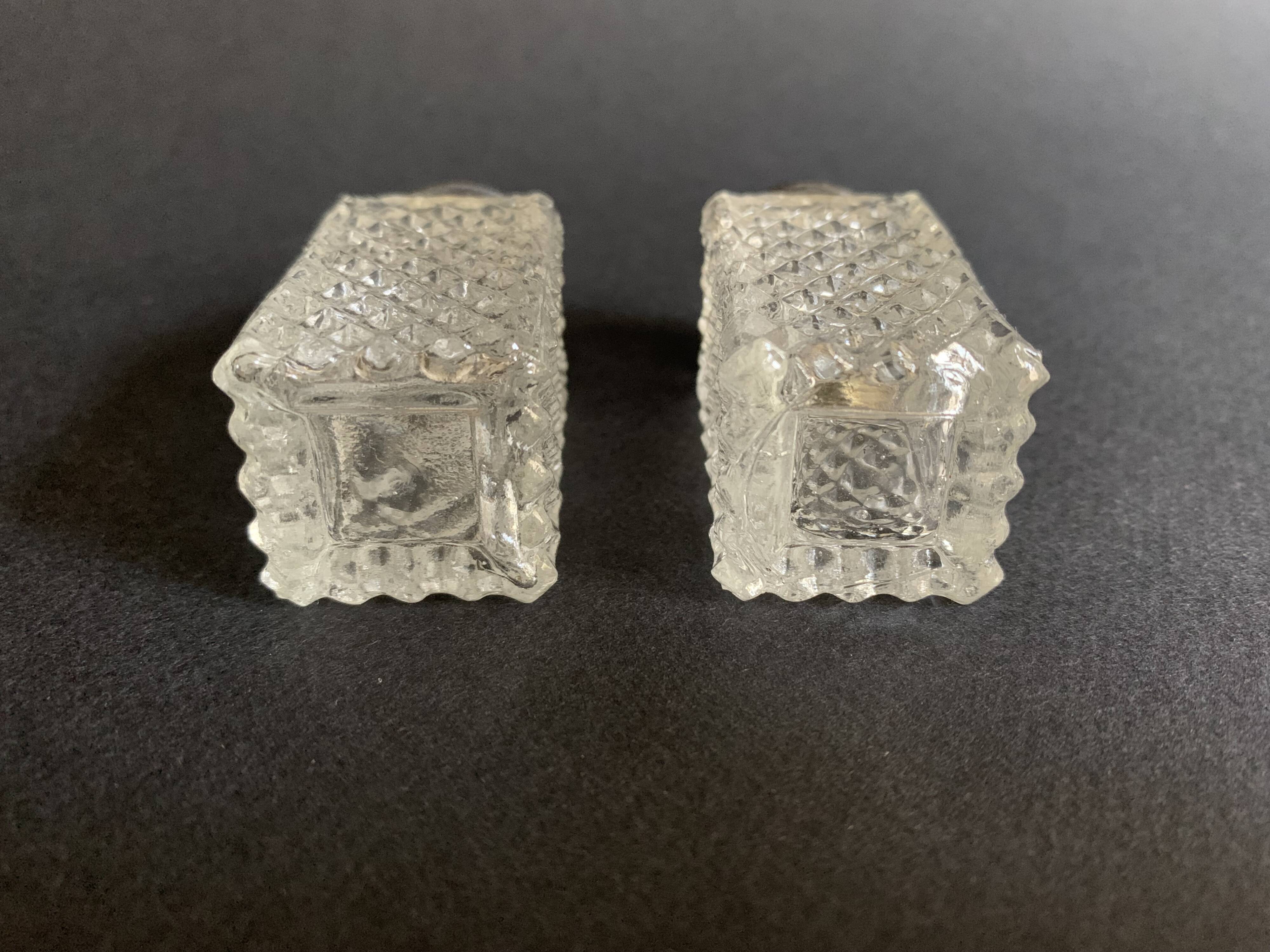 Salière et poivrières en verre pointe de diamant des années 60