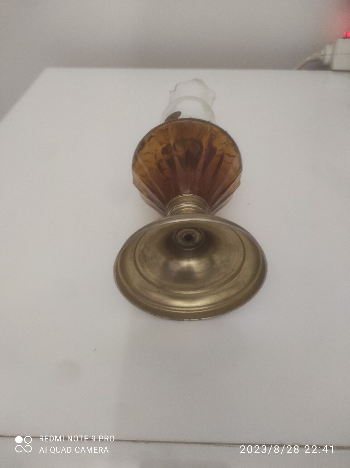 Oil lamp in bronze and crystal