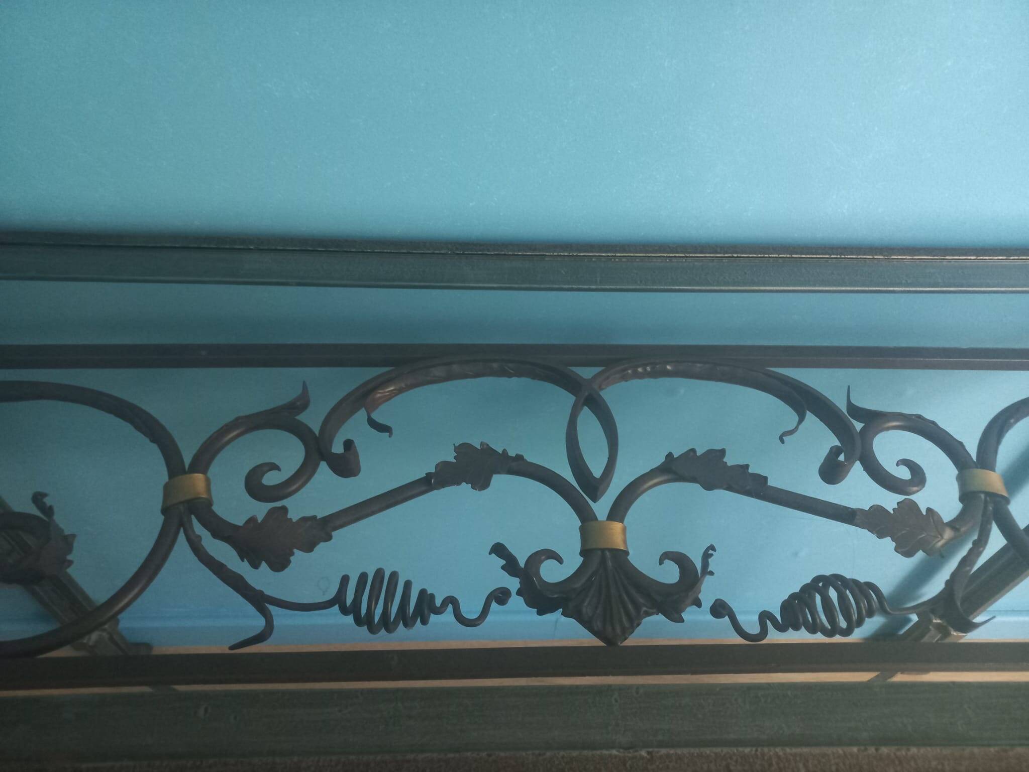 Entrance table