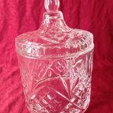 Bonbonniere en verre a relief