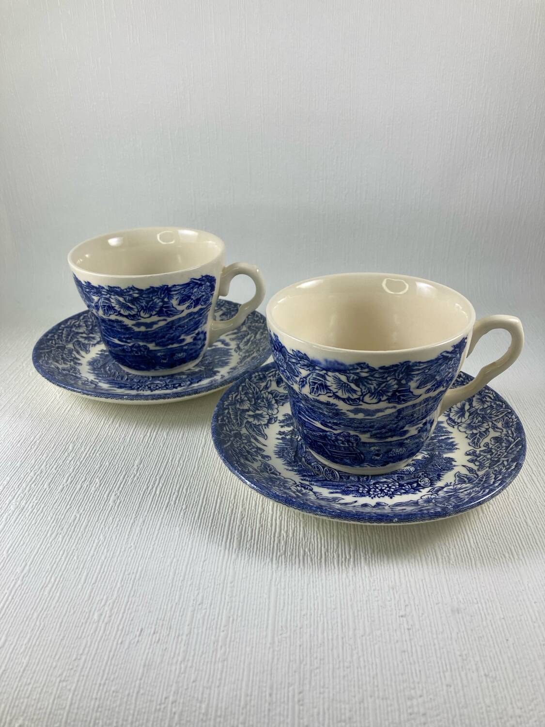 Tasses à thé et Sous-Tasses English Ironstone England bleu