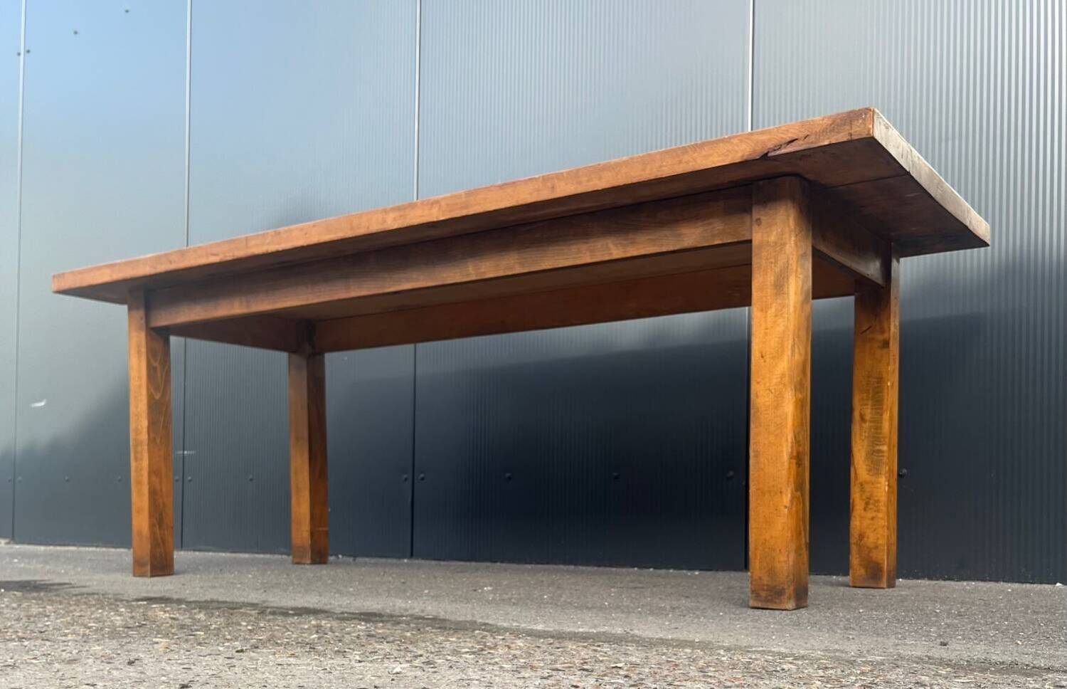 Elm farm table