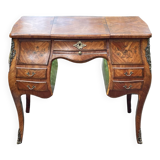 Beautiful marquetry dressing table with floral decoration, all curved (curved) faces in Louis XV style.