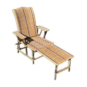 Braided wicker chaise longue, rattan and chestnut