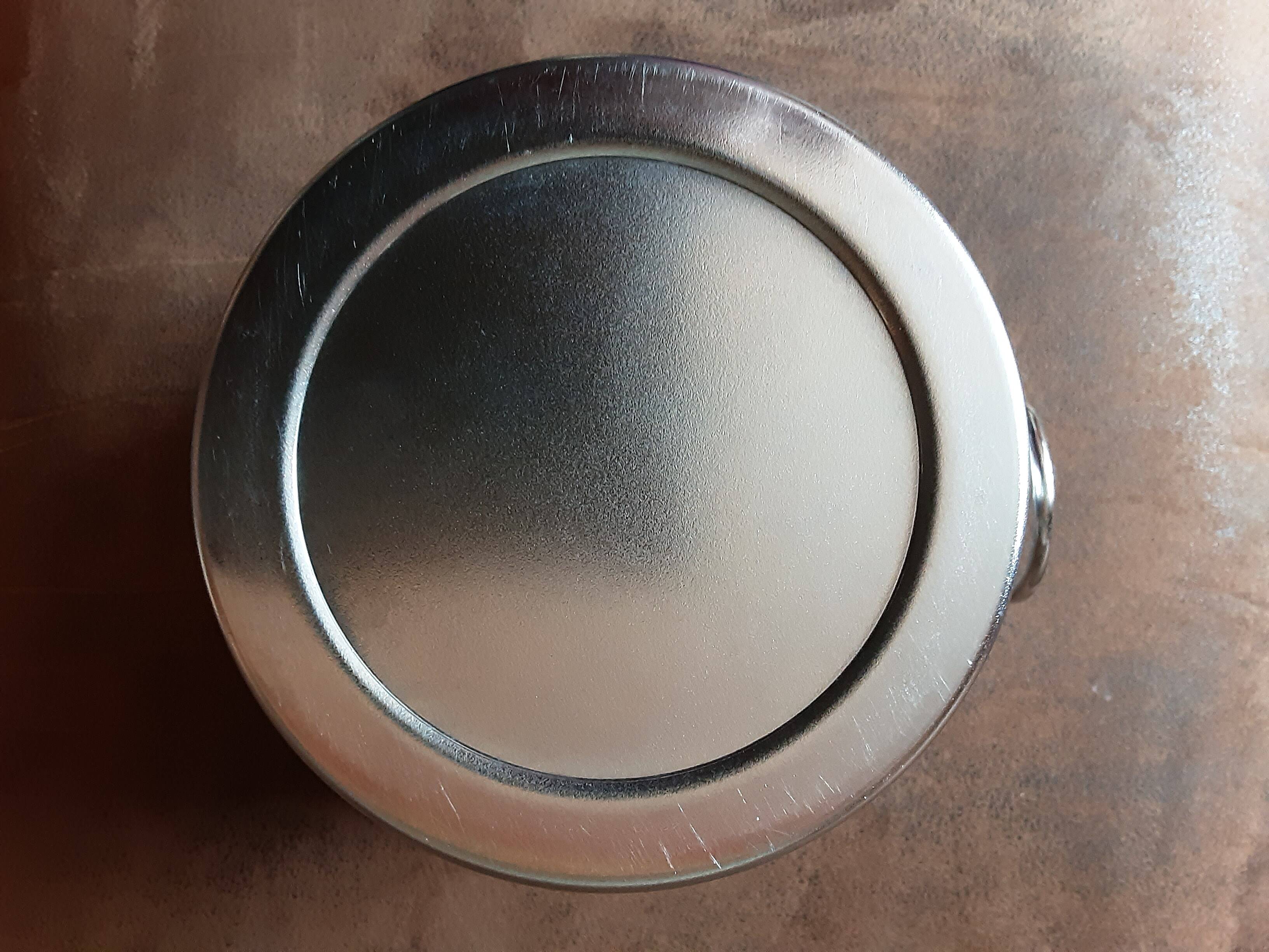 Metal champagne bucket