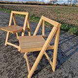 Set of 2  folding chairs