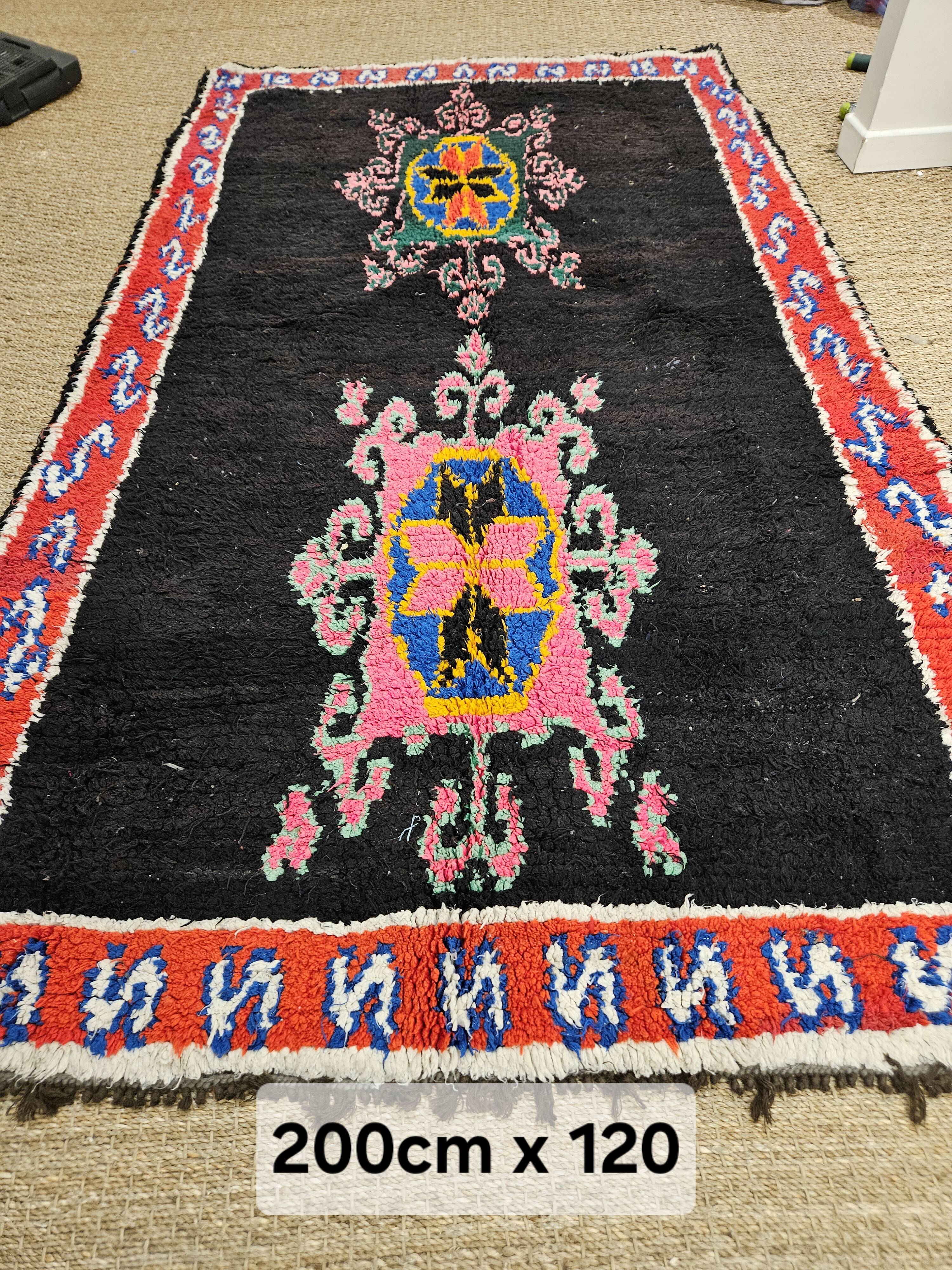 Authentic vintage boucherouite rug made from recycled cotton