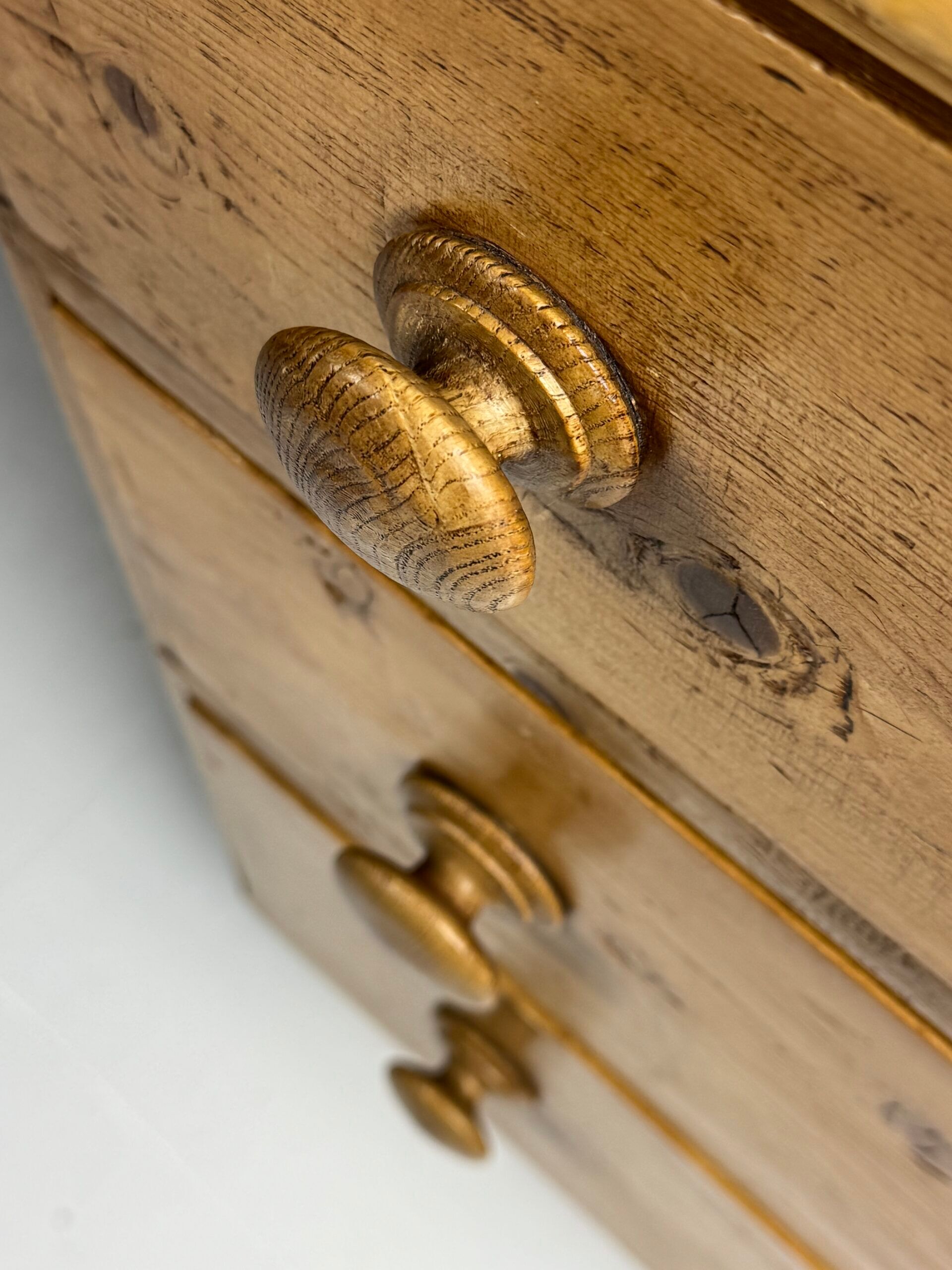 Commode anglaise du 19ème siècle