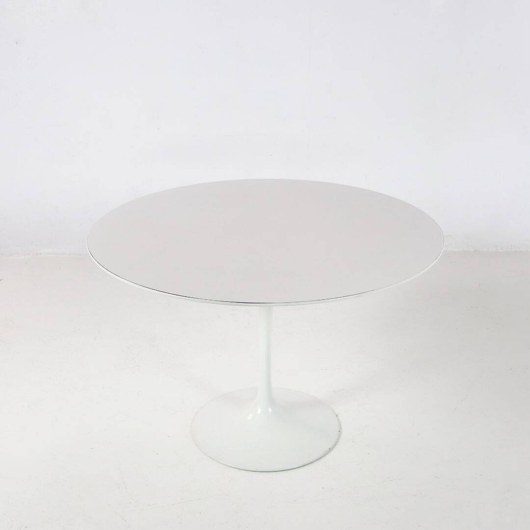 Table à manger tulipe en bois par Eero Saarinen pour Knoll International 1970