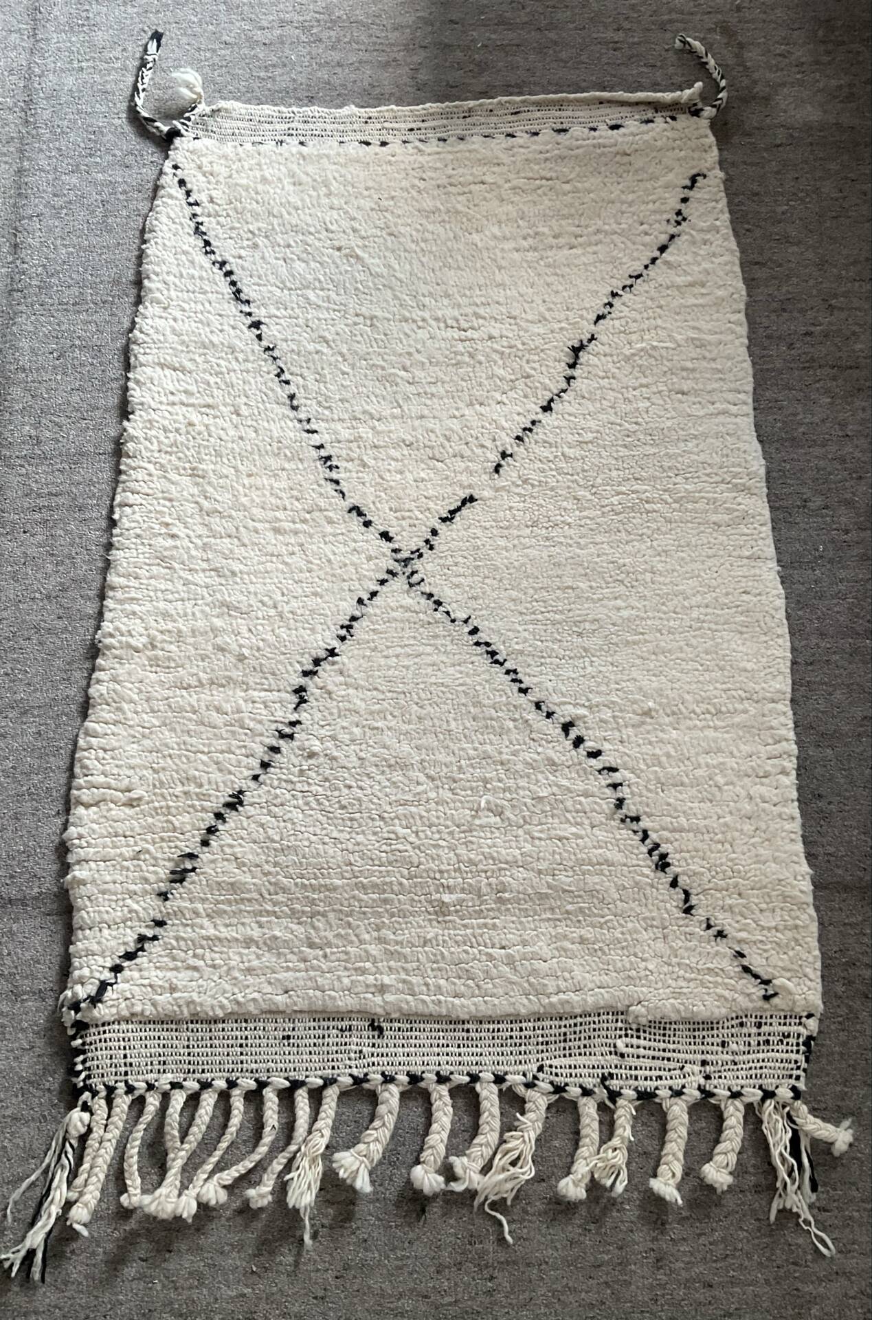 Old Berber wool rug 125x75cm
