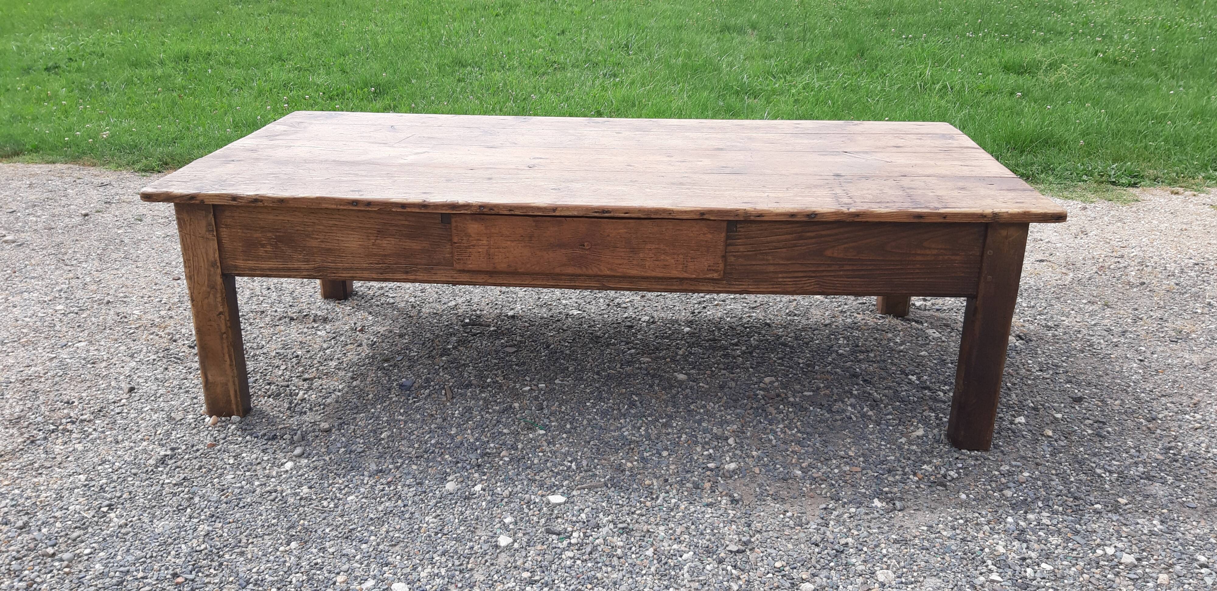 Country Coffee Table in Pine 3 Drawers