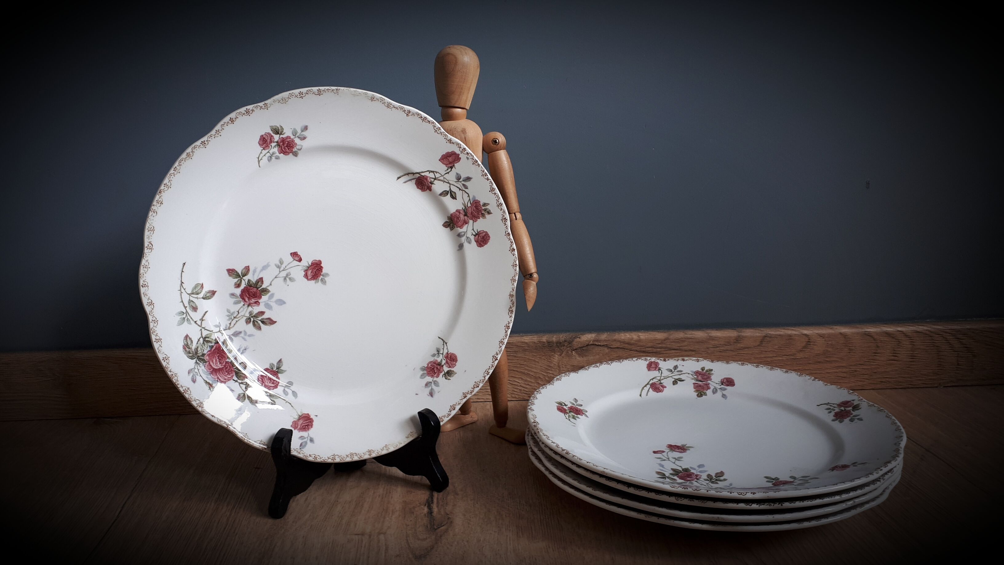 5 flat plates Iron Earth