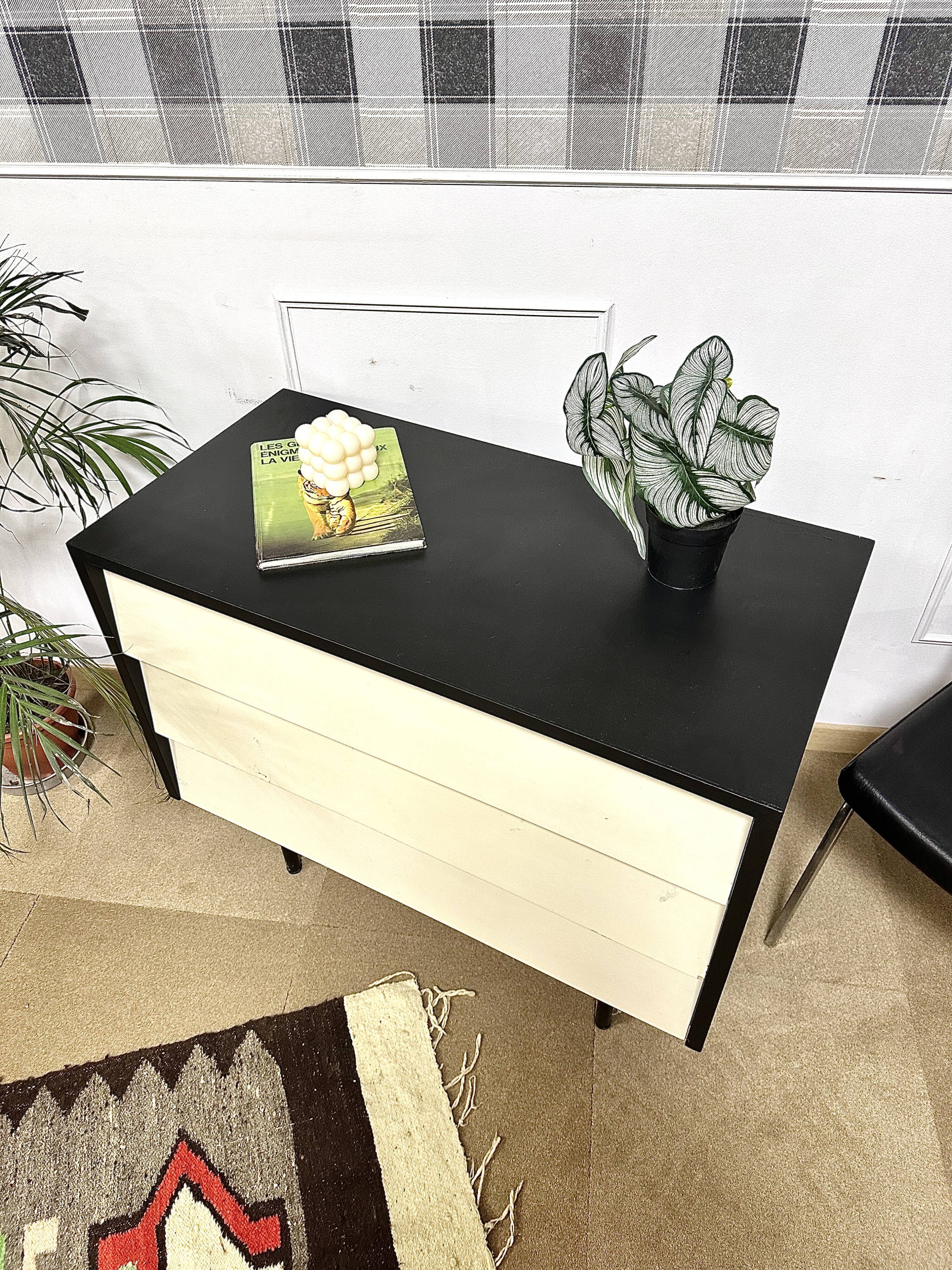 Commode vintage tiroirs inclinés
