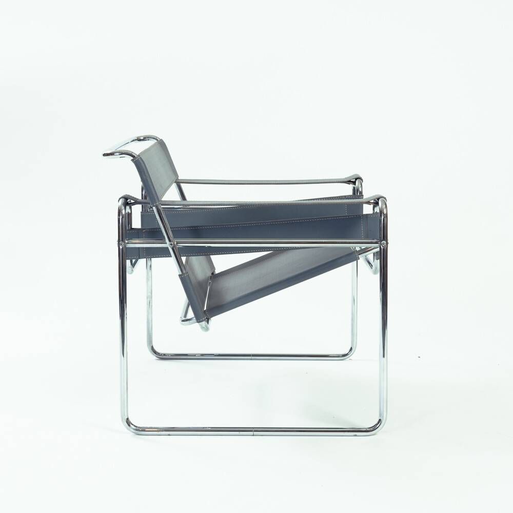 Wassily b3 lounge chair in grey by Marcel Breuer