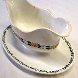 Very pretty gravy boat from Villeroy & Boch in good condition