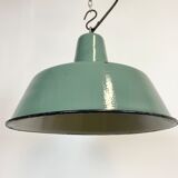 Suspension industrielle en émail vert, années 1960