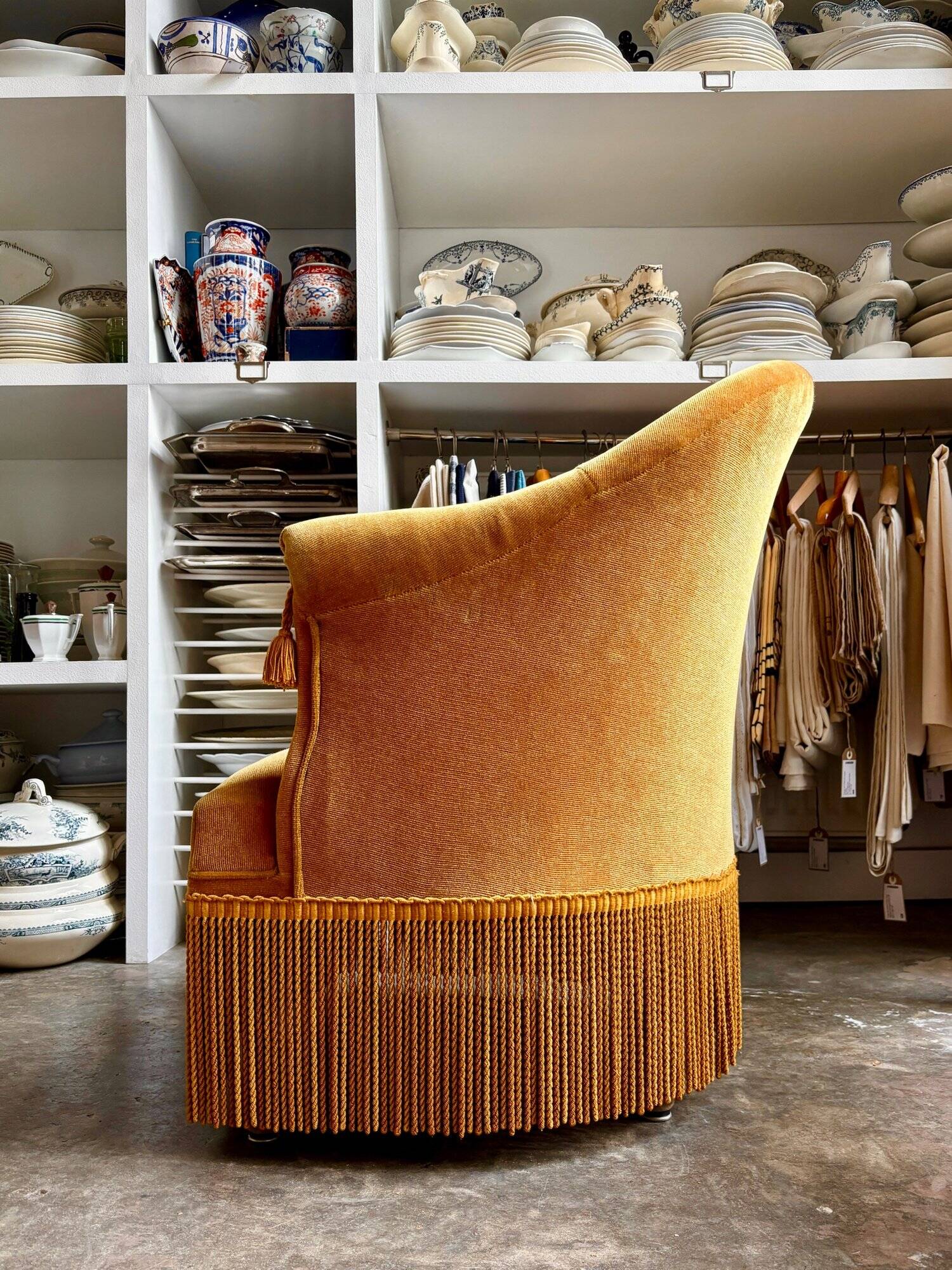 Toad armchair in ochre velvet