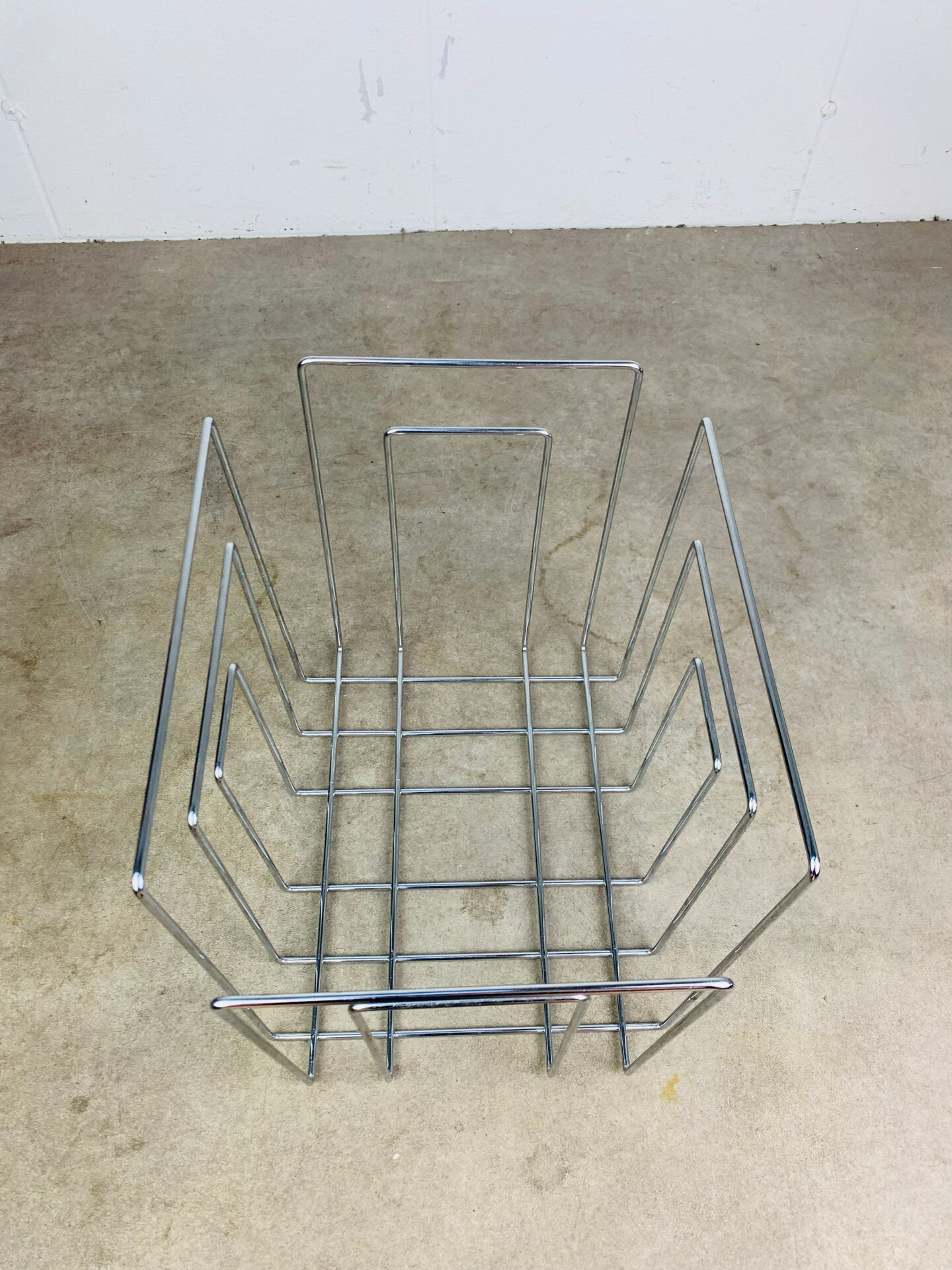 Porte revues métal chromé style Willy Glaeser TMP, années 80