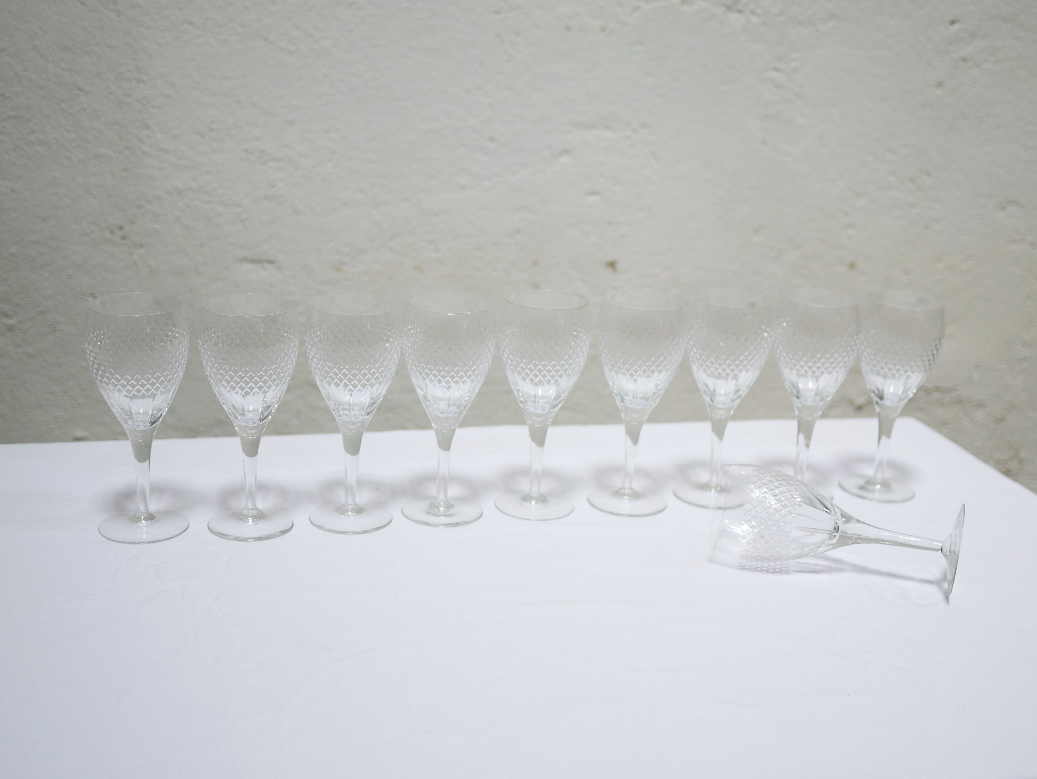 Series of 10 vintage crystal water glasses