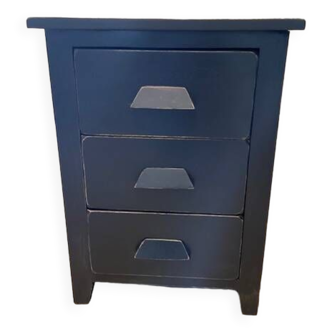 Small chest of three drawers