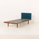 Lit en teck avec tête de lit rembourrée par Hans Wegner pour Getama, Danemark 1960
