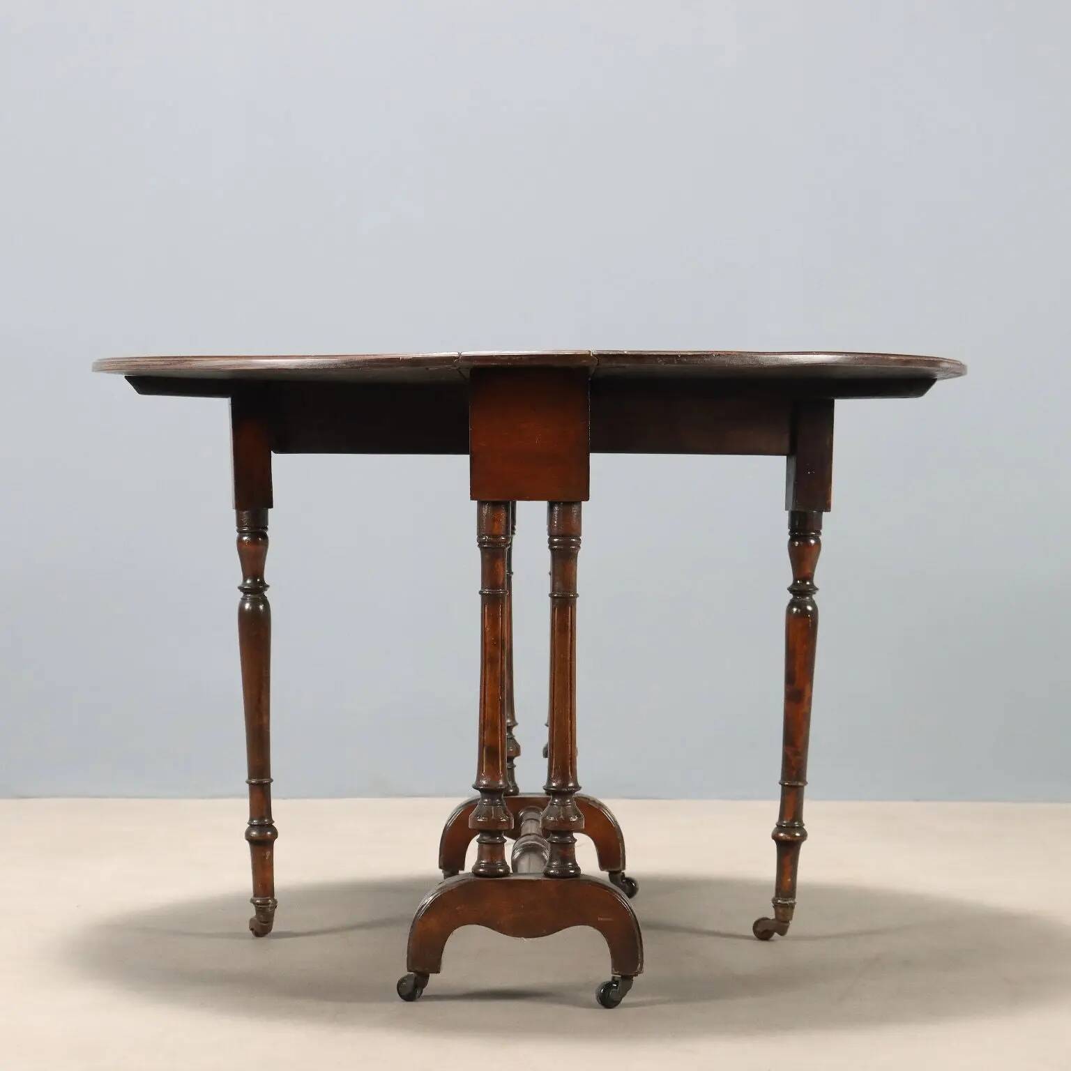 Antique mahogany side table, United Kingdom, 19th century