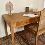Farmhouse table with drawers