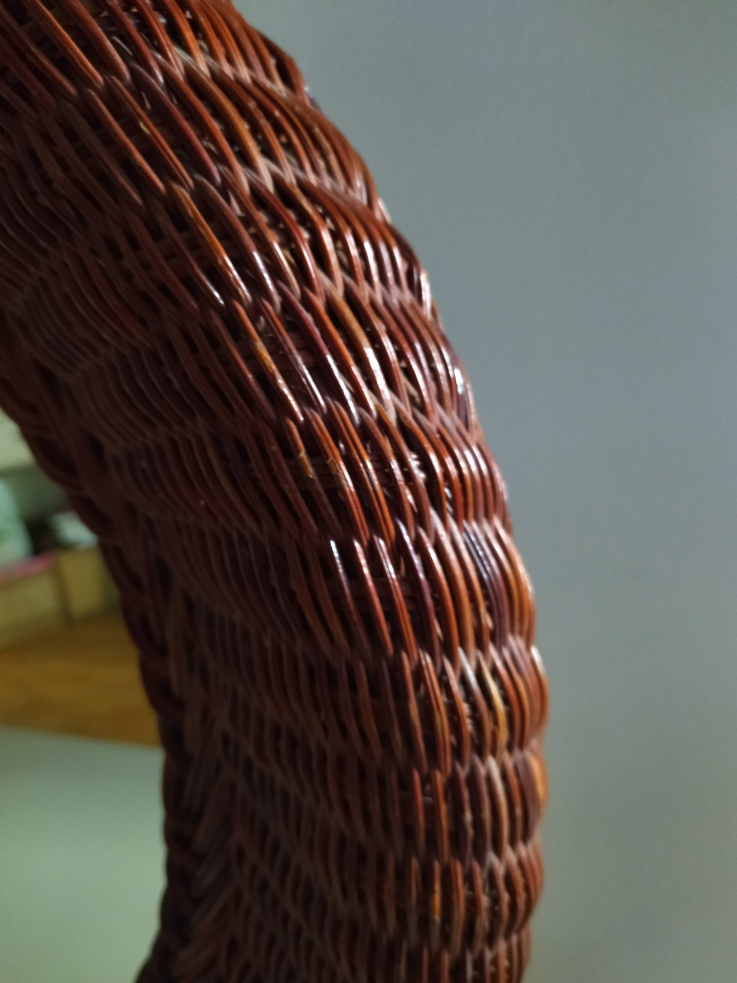 Round mirror, dark rattan