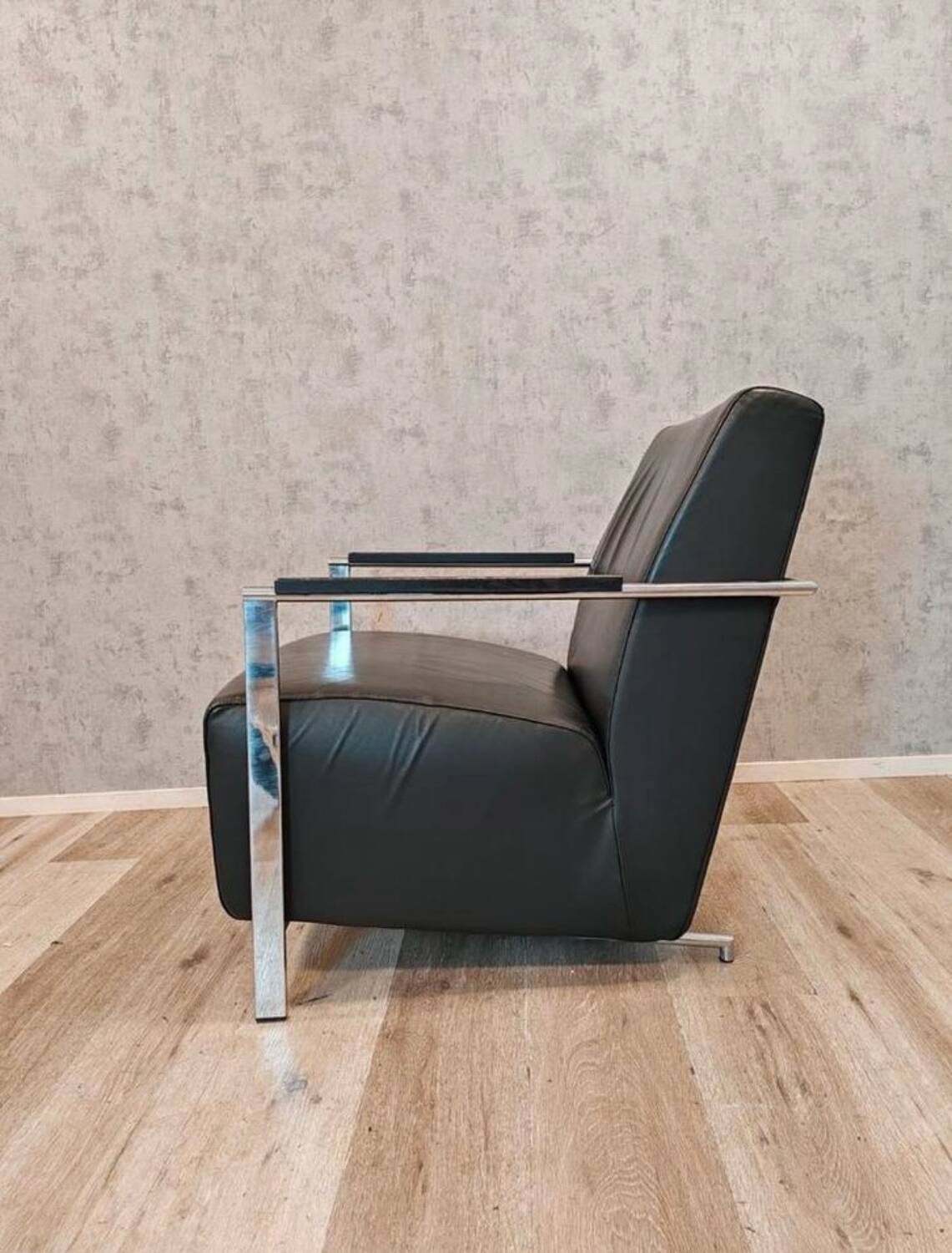 Vintage Design Armchair by Harvink – Black Leather