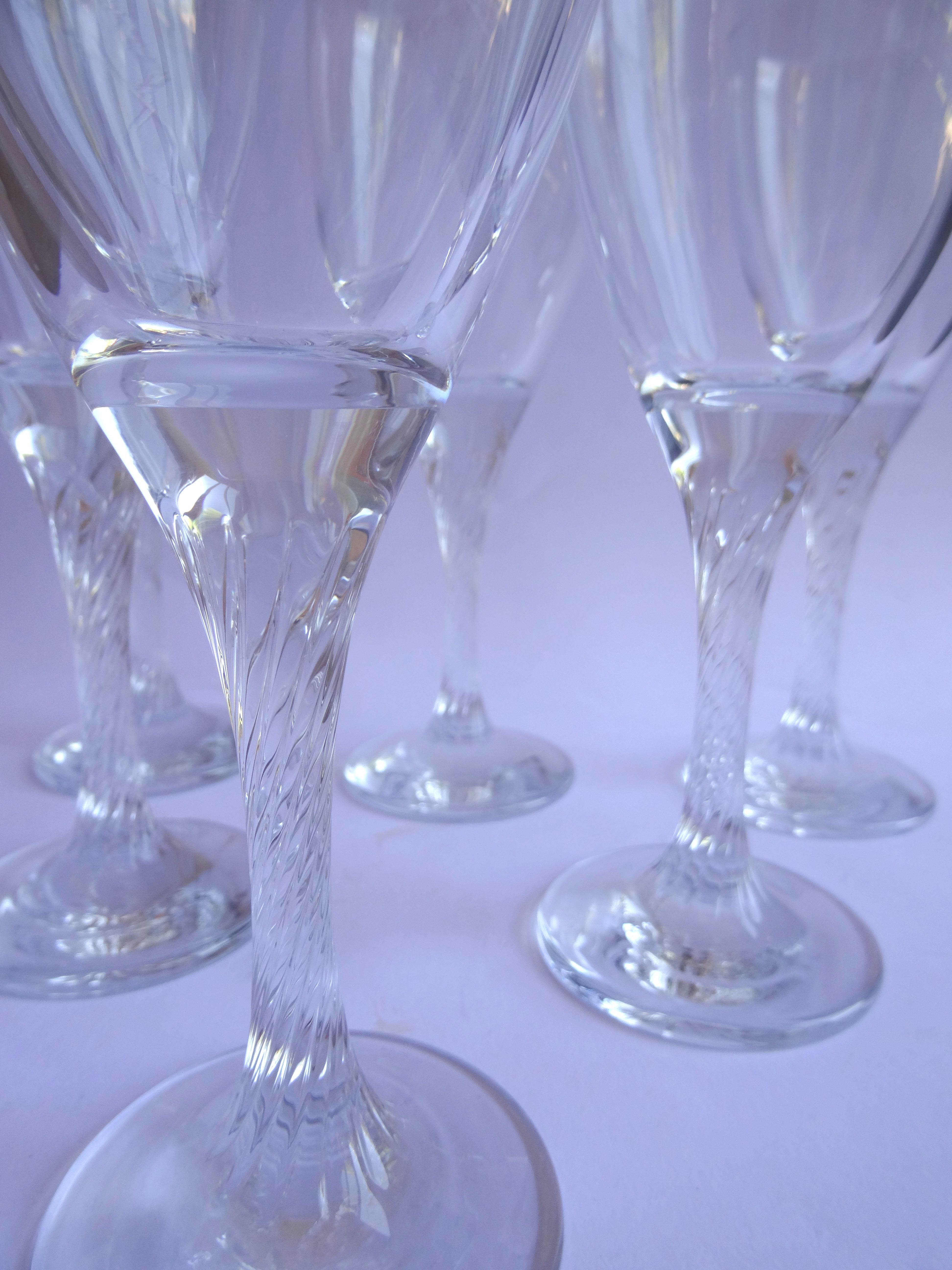 6 twisted feet wine glasses