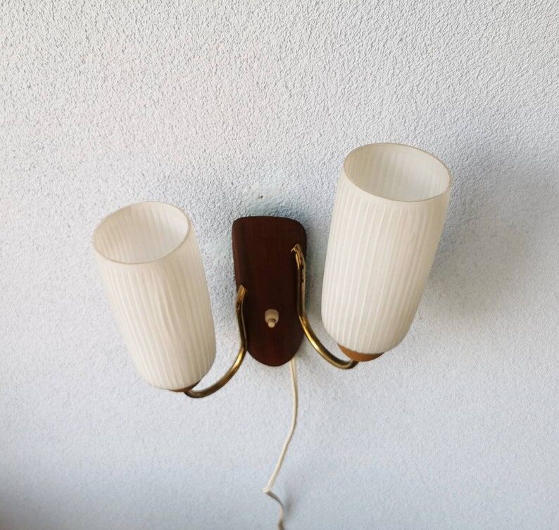 Teak wall lamp for the 70s