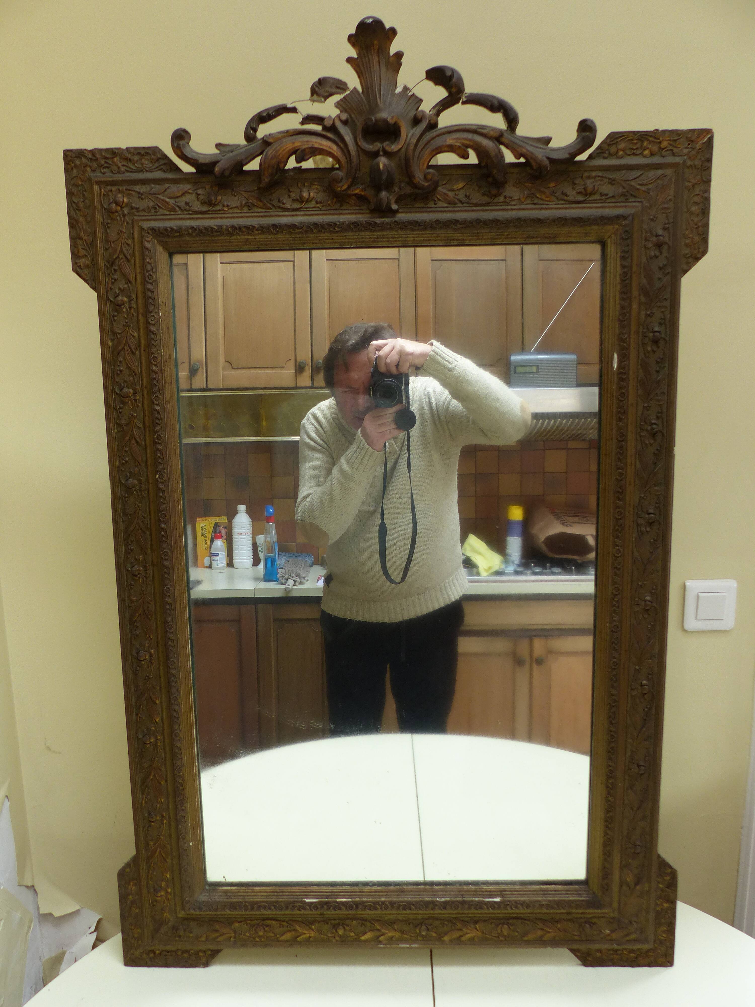 Ornate mirror 104x73cm