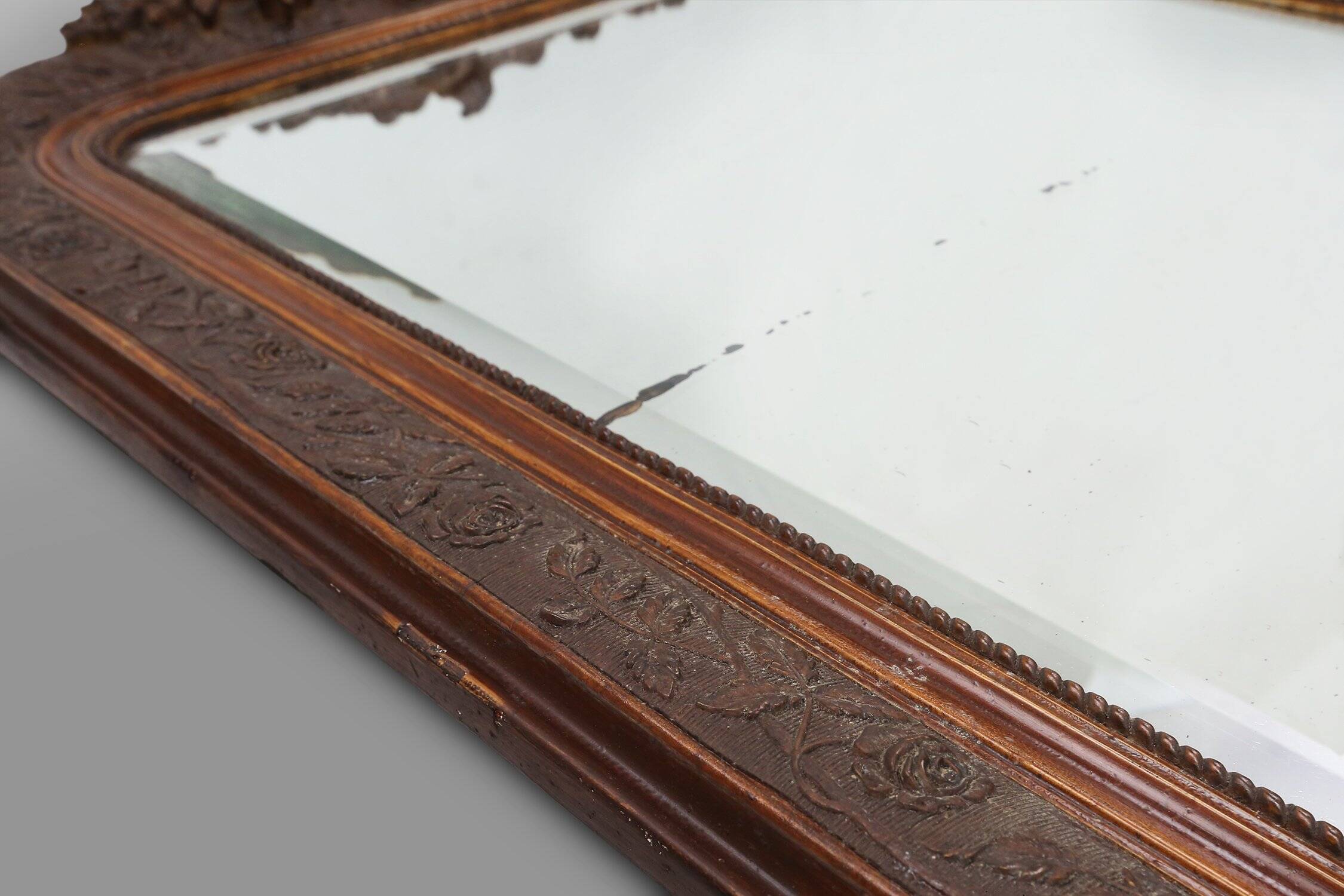 Louis Philippe Mirror in Plaster and Wood with Handcrafted Decorations, Fra